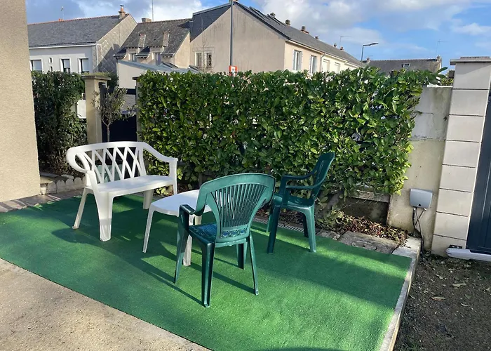 Grande Chambre, Sdb Partagee Angers